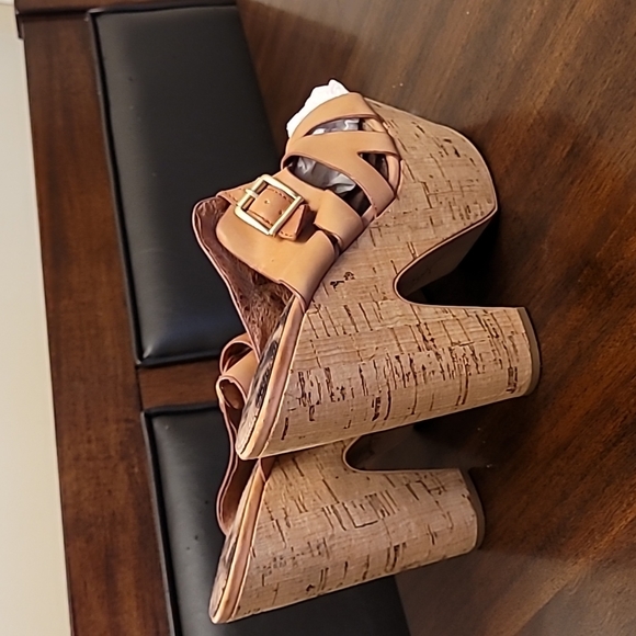 SAM EDELMAN HEELS - Picture 10 of 16